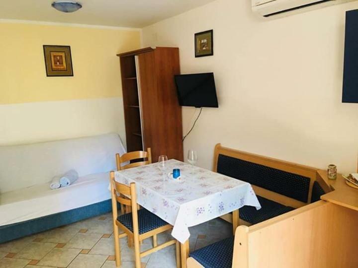 سيلتسي Apartmani Djura المظهر الخارجي الصورة